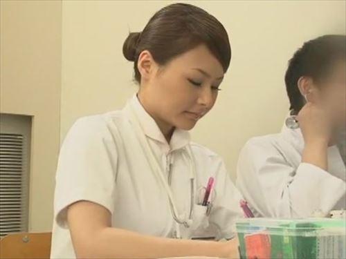 病院の検査で、下着を下げられ、性感帯を触れられた。