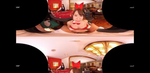 手淫で衣装を脱がす