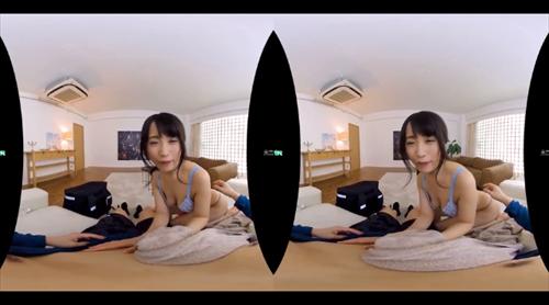 ビッグな胸女、自分の家に届けに来てくれる。