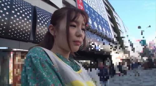 素人保母美魅乳女性マジックミラー号で生中セックス絶頂。