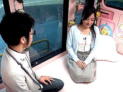 ＜モニタリング！＞「初めまして！」スレンダー美乳おっぱい女子大生！ＭM便で逆ナンパしてエロ行為しちゃう！