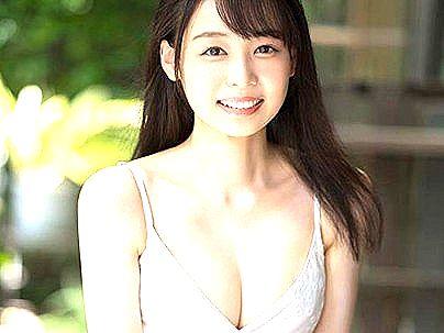 ＜清純美少女！＞優しそうな巨乳おっぱいスタイル抜群美少女！可愛い顔でジュポフェラシテクレチャウ！