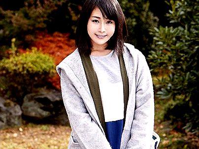 ＜人妻熟女！＞「ダメよ…」美乳おっぱい素人美魔女！ＭＭ号でエロマッサネトラレ行為になるぞ！