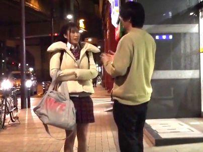 ＜素人ナンパ！＞スレンダー細身美乳可愛い女子が拘束されてエロ行為になっちゃうゾ！！！！
