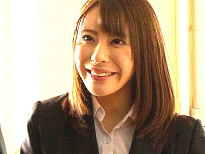 ＜介護士！＞滅茶苦茶可愛い美少女新人弁護士！変態老人にエロ行為禁断介護が始まるぞ！
