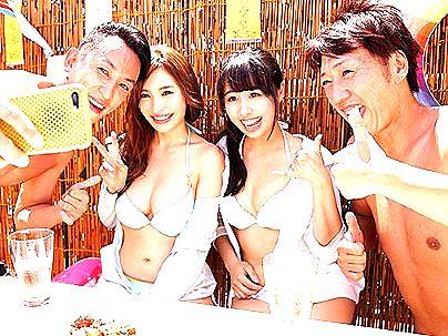 ＜海の家！＞イケイケギャル巨乳おっぱい女子たち！乱交3Pセックス楽しんじゃうゾ！