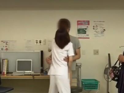 ≪痴女≫【ナース】いんぽの旦那のオチンポ元気にするためにナースがエロ行為しちゃうぞｗｗｗｗ
