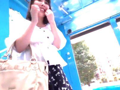 ＜素人企画！＞「恥ずかしい…よ」清楚系可愛い巨乳おっぱい美女！ローション素股で興奮シチャウゾ！
