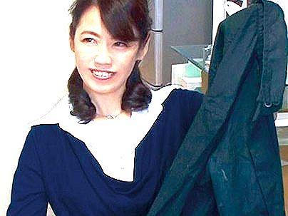 ＜五十路？マジかよ！＞「ババア、撮られる！」家政婦のオバサン熟女！なし崩し的エチエチ盗撮されっゾ！！