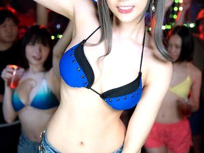＜逆ナン筆おろし！＞スレンダー細身カワイ子ちゃんが童貞君相手に筆おろしシチャウゾｗｗｗ