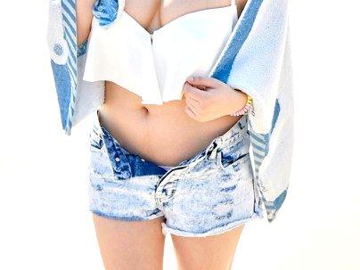 ＜素人NTR企画！＞海水浴場で見つけたカワイ子ちゃんがマジックミラー号でエロ行為にｗｗｗｗ