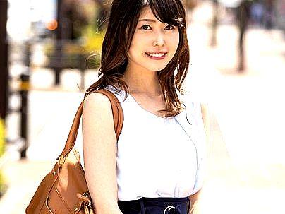 ＜素人企画！＞町で見かけた上品な感じの清楚系女子大生！エロマッサで興奮させてエロ行為に持ち込んじゃう！