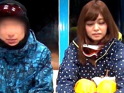 ＜寝取り企画！＞シロウトの可愛らしい女子！マジックミラー号の中でネトラレ行為になるぞ！