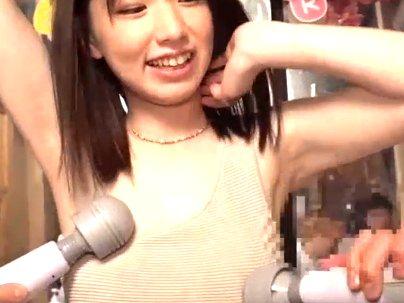 ＜イキ潮吹いて！＞綺麗ね感じの女子大生が大人のおもちゃで乳首攻めされてもだえる姿最高すぎる！！！