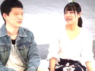 ＜男友達と素股体験！＞黒髪の真面目そうなカワイ子ちゃん女子が男友達と素股体験からのｗｗｗｗ