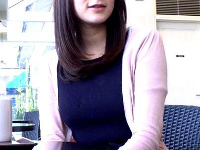 ＜人妻ナンパ「！＞「おく、出して…♡」清楚系巨乳おっぱい奥さん！口説かれてエロ行為ザーメン中出しに！