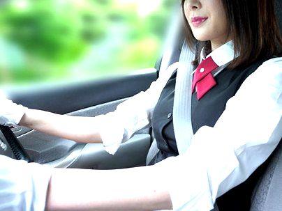 ＜タクシー運転手！＞「今日もホテル行っちゃうぞｗW！」巨乳おっぱい美人運転手！客をホテルに連れ込み楽しんじゃうぞ！