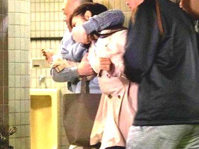 ＜四十路熟女！＞美魔女のオバサンが鬼畜な男たちに犯されレイプされちゃうぞ！！！