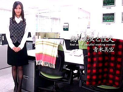 ＜オフィスSEX！＞巨乳おっぱいの清楚系美人OL！会社でエロ行為しちゃう！