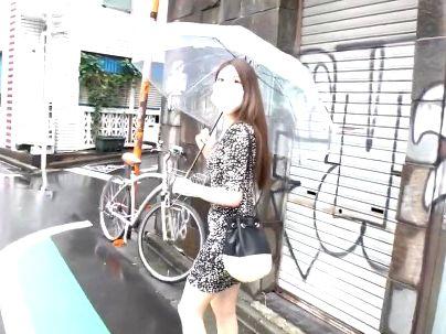 ＜素人ナンパ！＞「え？なんですか？」街で見かけたボイン女子大生！自宅行ってエロ行為持ち込んじゃう(アダルト動画)