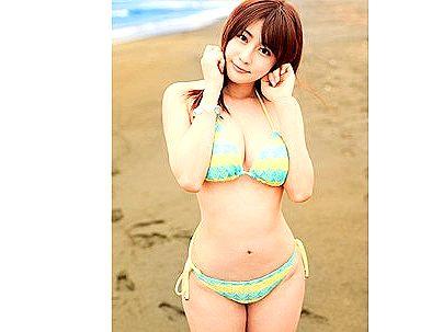 ＜素人ナンパ！＞「かわええ…♡」海で口説いたカワイ子ちゃん！チンポ見せて乱交ファックしちゃうぞ！
