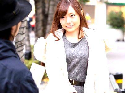 ＜人妻ナンパ！＞「かわええｗW！」スリムな体の美乳おっぱい美人若妻！口説かれてエチエチに持ち込まれるぞ！