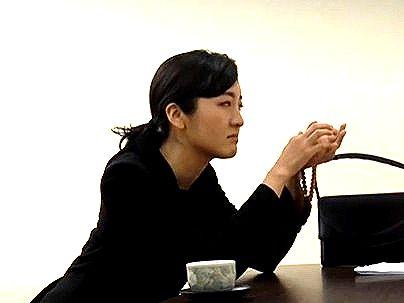 ＜未亡人！＞スレンダー美乳おっぱい喪服未亡人！薬使われてエロ行為になるぞ！