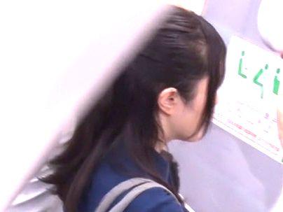 ＜痴漢＞「ヤメテクダサイ・・」真面目そうなカワイ子ちゃん！電車で痴漢に無理矢理やられるぞ！ケケケ・・・