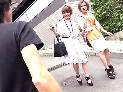 ＜人妻ナンパ！＞温泉旅行中に解放感を堪能している人妻！口説いてなし崩し的エロ行為に持ち込んじゃうぞ！