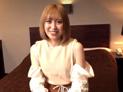 ＜素人ナンパ！＞メチャしこの可愛すぎ美少女女子大生がスマタ体験からの・・・