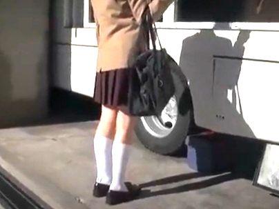 ＜現役ガチ女子●生と…＞メチャしこカワイ子ちゃん素人がMM号で騙されてえちえちにｗｗｗｗ