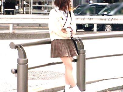 ＜２０歳ハメ撮り！＞乳首エッロイ可愛い美少女が男とハメ撮りエロ行為シチャウゾ！！！