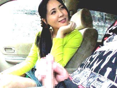 ＜センズリ鑑賞！＞「すごいね！おっきいね…♡」色気ムンムンの極エロ美女！車でエロ行為になるぞ！