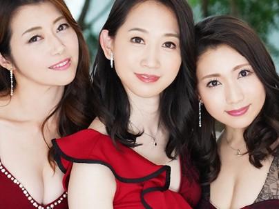 ≪熟女≫【ハーレム】綺麗系奥さん人妻熟女たちがハーレム状態にしてくれちゃうぞｗｗｗｗｗｗ