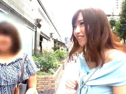 ＜素人ナンパ！＞「これスゴイノ…」巨乳おっぱい美少女！ＭＭ号でオイルマッサでもだえ感じるゾ！