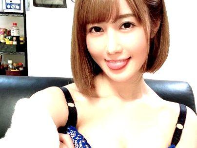 ＜SEX自撮り！＞「かわええｗW！」巨乳おっぱい美人お姉さん！SEXを配信まじで抜けるぞ！