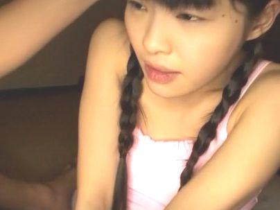 ＜大量お漏らし！＞「ダメなの・・・」ミニマム貧乳おっぱい小柄オンナノコ！クリ責めもだえ感じるゾ！