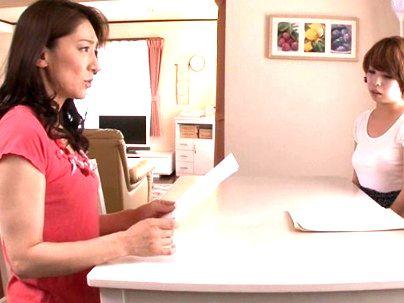 ＜代理出産！＞息子夫婦に相談に乗った奥さんヒトヅマがオマンコかしちゃうぞ！！！