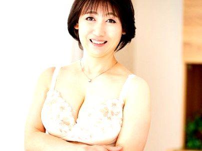 ＜人妻熟女！＞「五十路？エっロｗW！」巨乳おっぱい美魔女オバサン！エロ行為ザーメン中出しに！