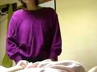 ＜ヘンリー塚本！＞再婚した人妻熟女おばさん！旦那の連れ子と禁断レズビアン行為しちゃう！