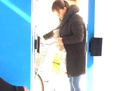 ＜人妻がナンパされて…＞オッパイ大き目のおくさんヒトヅマがMM号でアクメ自転車の餌食に!!!!!!
