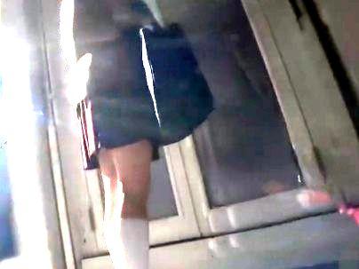 ＜素人ナンパ！＞「このなかで？」シロウトの可愛い女子！下着のモニター調査でエロ行為に持ち込まれるぞ！