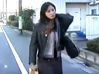 ＜ヘンリー塚本！＞入院夫がいる性欲高まり我慢限界のおくさん！義兄と禁断エロ行為になるぞ！
