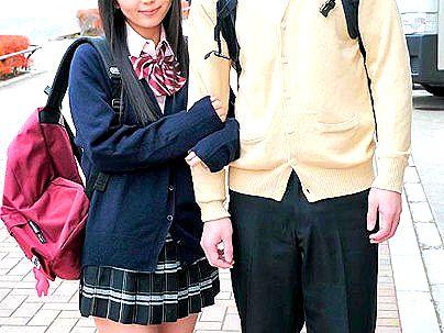 ＜素人ナンパ！＞極エロスレンダー細身かわいい女子！氏のチンポ当てゲームでネトラレエロ行為に！