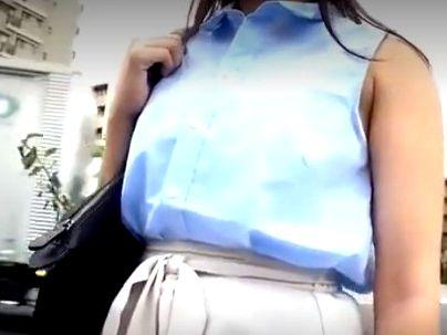 ＜素人！＞「え、なんですか？」街で見かけた巨乳おっぱいシロウト女子！脇をチェックされて恥じらう顔が最高でしょ！