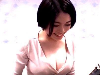 ＜膣内射精！＞「はじめまして。」巨乳おっぱいショートカット美魔女！口説かれてエロ行為ザーメン中出しになるぞ！