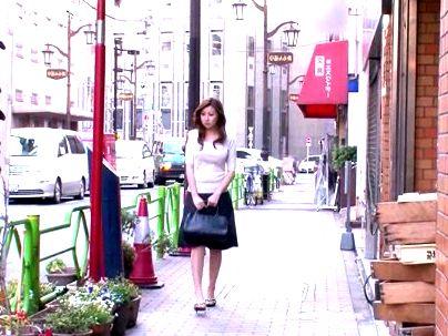 ＜若妻！＞「だめです…」エッロイ体の巨乳おっぱい奥さん！旦那の同僚にネトラレ行為になるぞ！