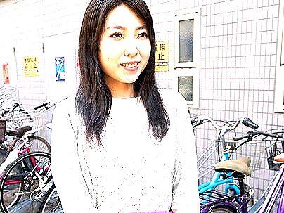 ＜人妻ナンパ！＞上品な感じの剛毛マンコ美魔女オバサンゲット！なし崩し的エロ行為しちゃう！