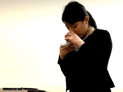 ＜美魔女！＞「まさかの展開に！」弔問先で上品な感じの人妻熟女が・・睡眠薬使われ犯されレイプされる！