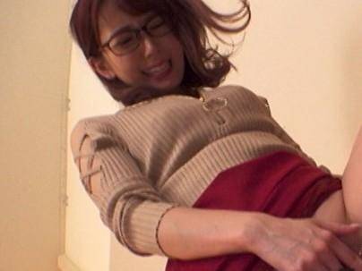 －－－❖メガネの美巨乳おっぱい美女が騎乗位でもだえ感じちゃうぞｗｗｗｗｗｗ